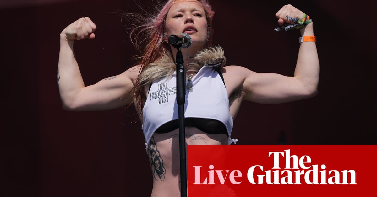 Friday at Glastonbury with Moist Leg, CMAT, Lorde, secret units and extra – comply with it dwell! | Glastonbury 2025