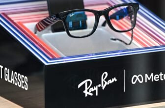 Meta’s CTO Says Sensible Glasses Will not Exchange Smartphones Simply but