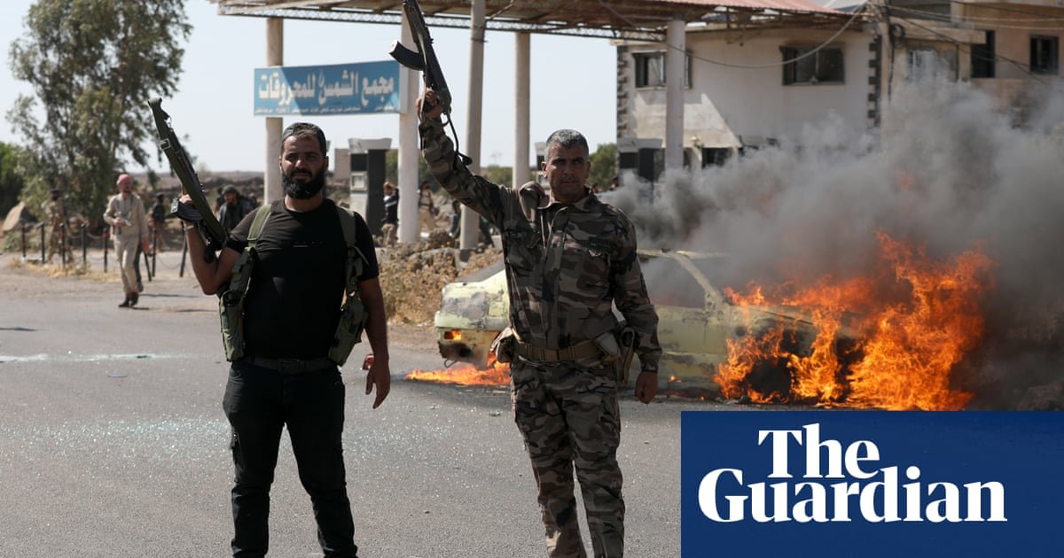 Israel assaults Syrian army amid lethal clashes between Druze and Bedouin clans | Syria Israel assaults Syrian army amid lethal clashes between Druze and Bedouin clans | Syria