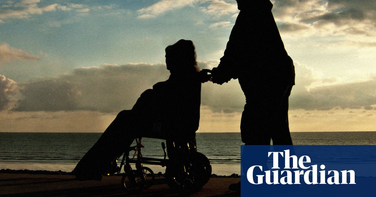 Ministers urged to overtake and lift carer’s allowance | Carers
