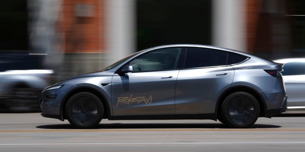 Tesla Makes Strikes to Broaden Robotaxis in Phoenix and the Bay Space