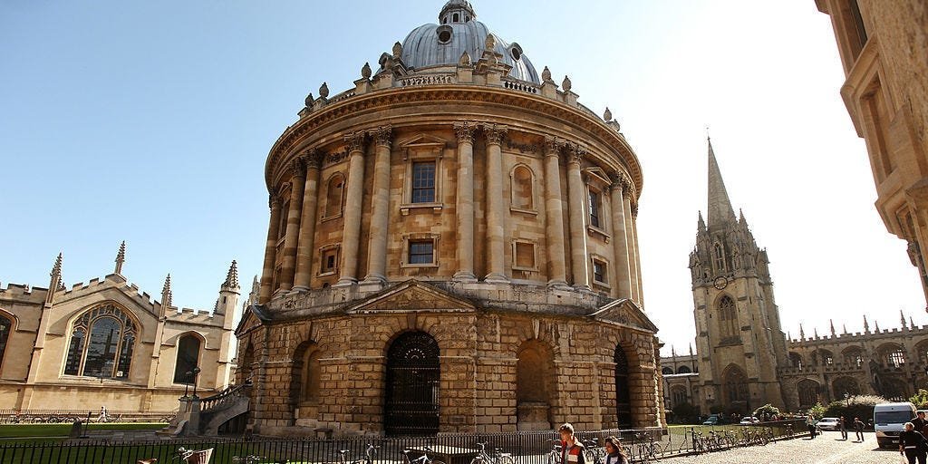 US College students Apply for UK School in File Numbers Amid Trump Crackdown