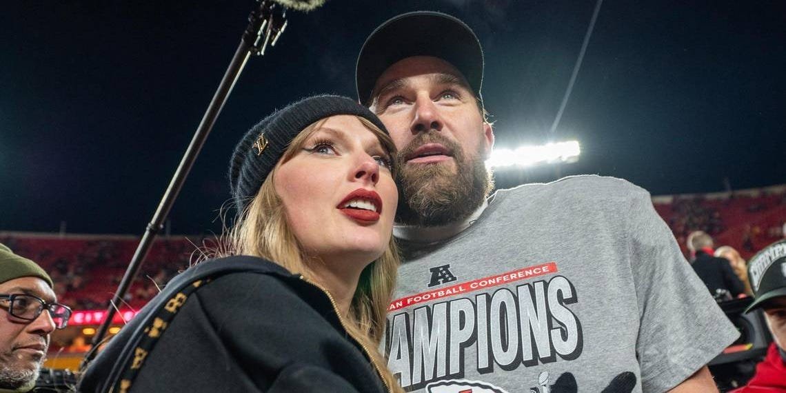 Travis Kelce and Taylor Swift Are Going Podcast-Official