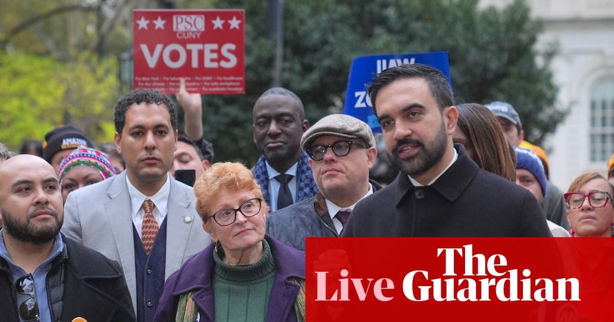 Trump threatens to tug federal funds for New York Metropolis if Zohran Mamdani wins mayoral election – stay | Trump administration Trump threatens to tug federal funds for New York Metropolis if Zohran Mamdani wins mayoral election – stay | Trump administration