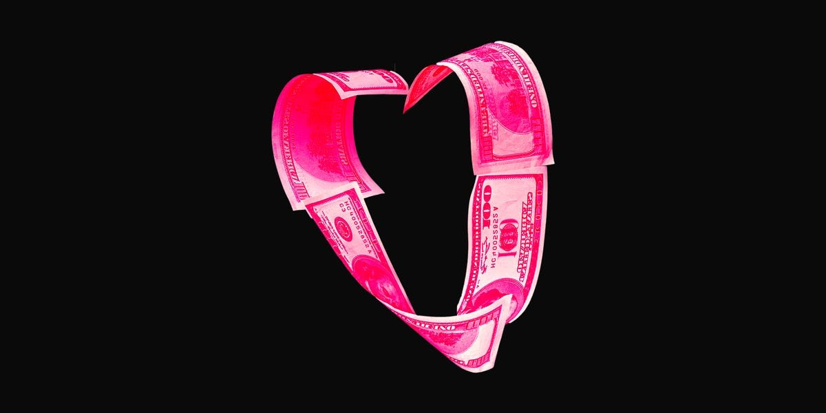 New Relationship Apps and Social Networks Acquire Steam. Learn 14 Pitch Decks.