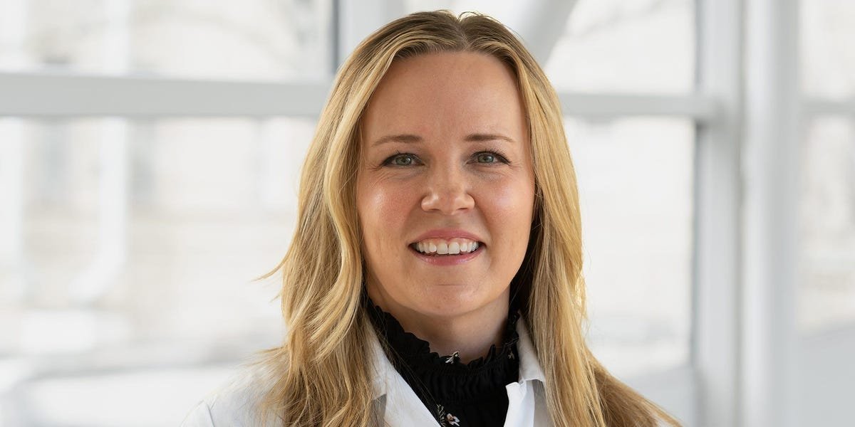 Powerlifting Physician Shares 2 Workout routines to Construct Muscle for Longevity