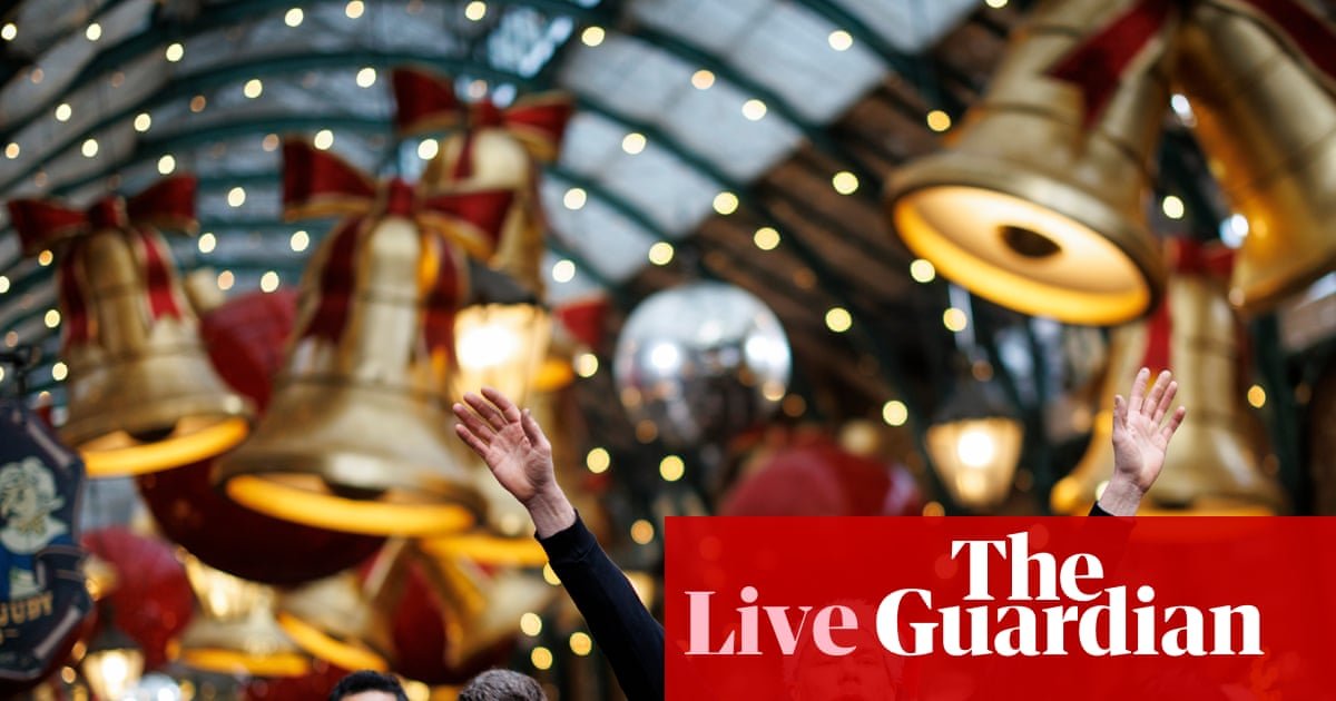 UK retailers launch early Christmas reductions; WH Smith to claw again £1.5m bonuses from execs – because it occurred | Enterprise