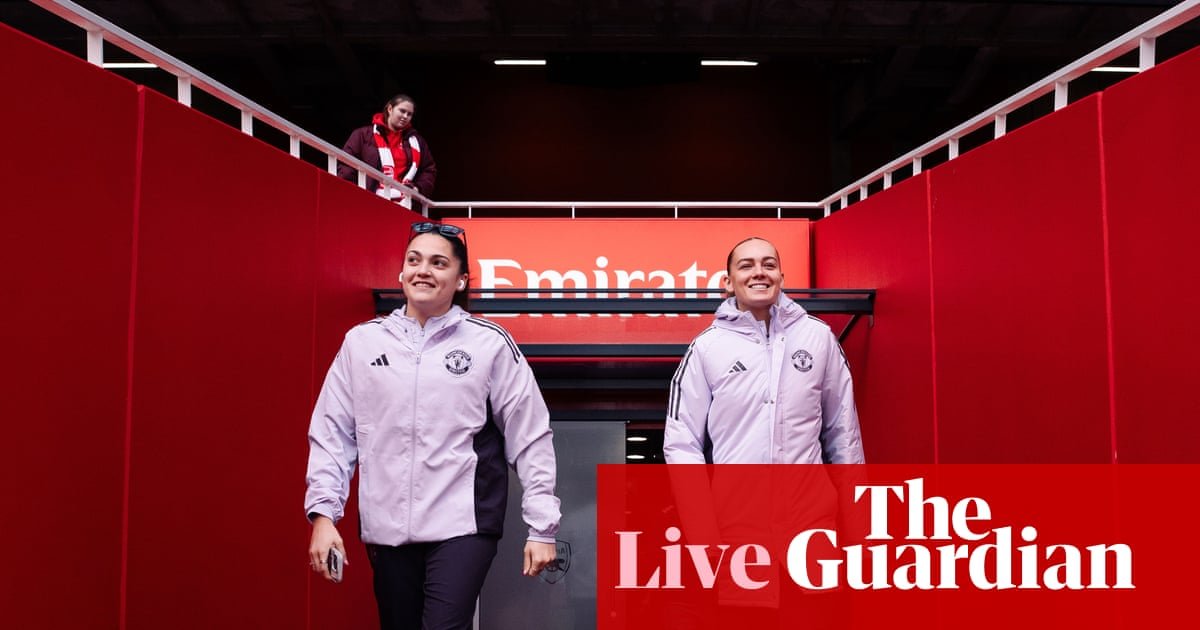 Arsenal v Manchester United: Ladies’s Tremendous League – reside | Ladies’s Tremendous League