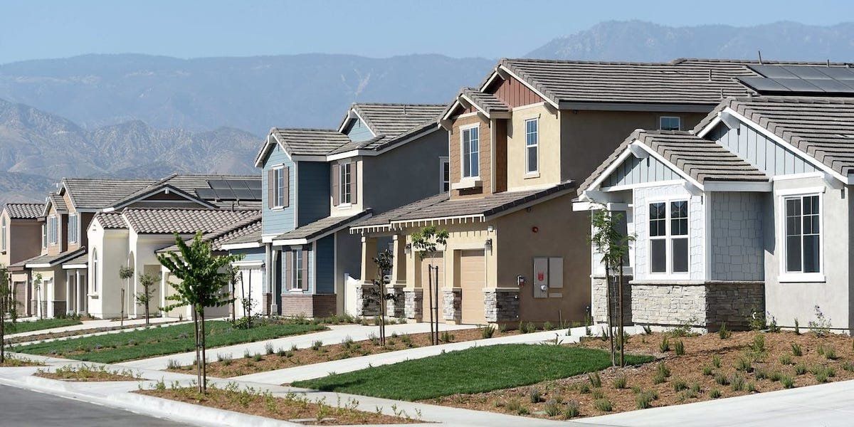 Banning Wall Road From Proudly owning Homes Will not Decrease Costs, Consultants Say