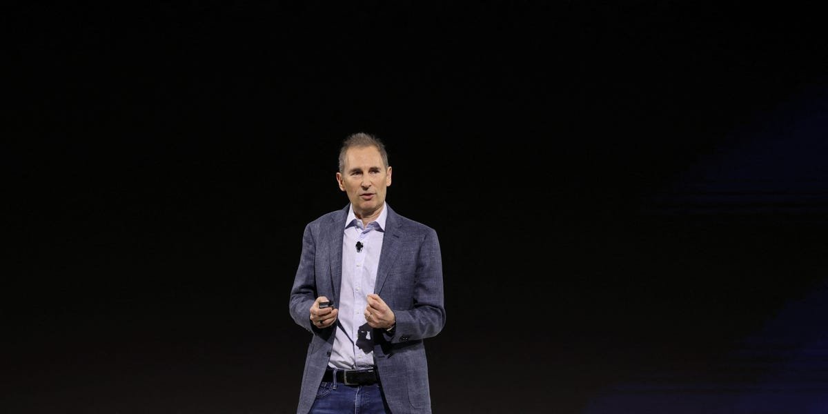 Worker Makes use of AI Software to Analyze Amazon Layoffs, Reveal Affected Groups