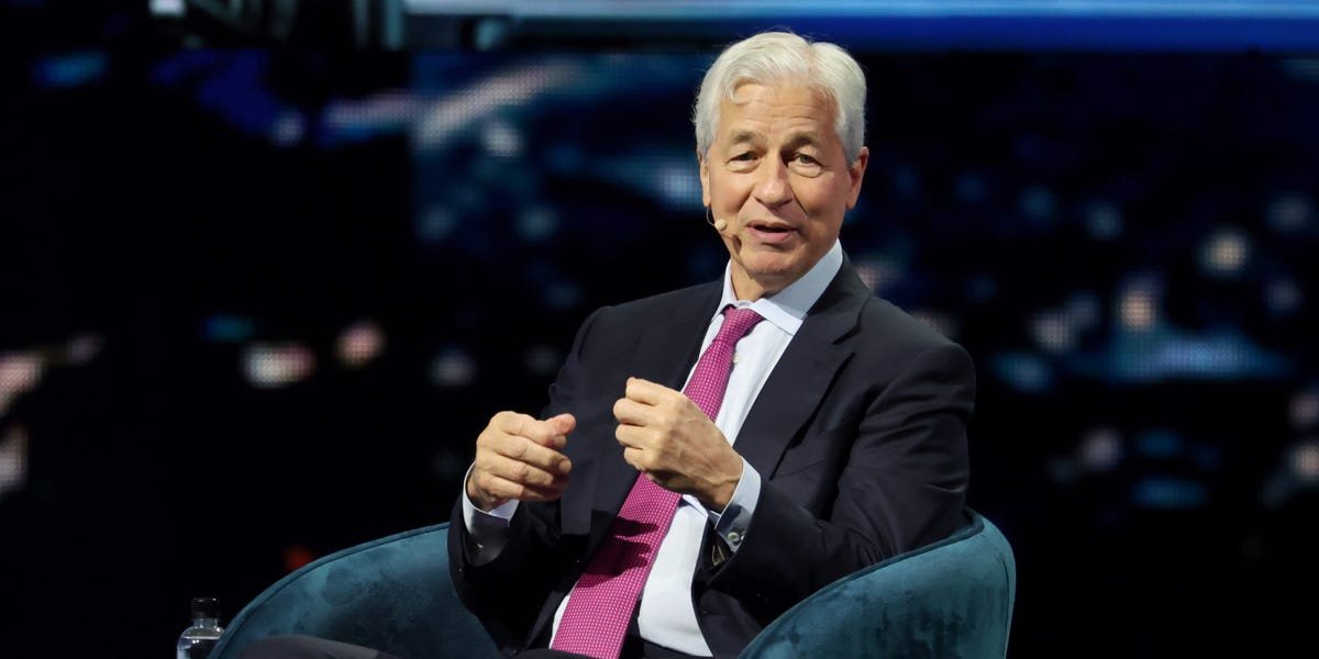 Jamie Dimon Says He Known as Warren Buffett After Hiring His Protégé