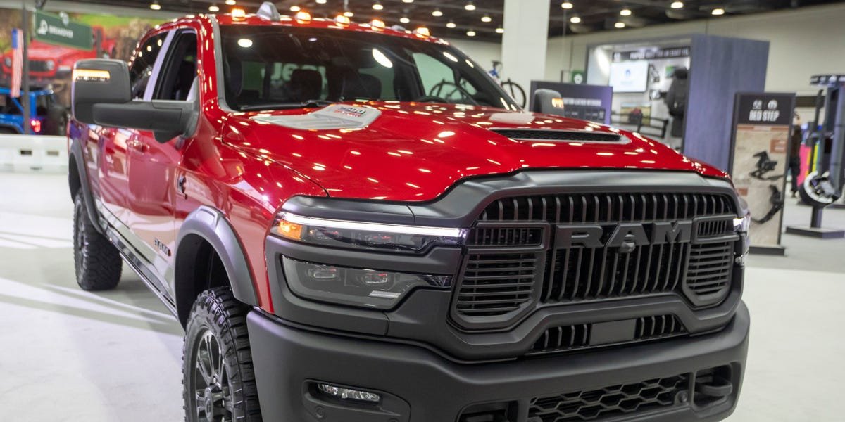 Stellantis Orders US Employees Again to the Workplace 5 Days a Week Stellantis Orders US Employees Again to the Workplace 5 Days a Week