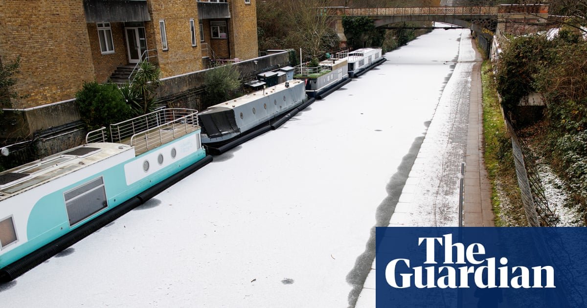 UK climate: ice warnings in place throughout nation as heavy snow anticipated | UK climate