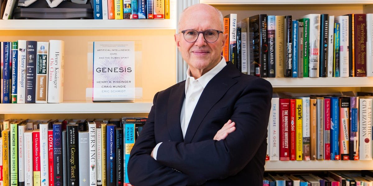 Ex-Microsoft Exec and AI Knowledgeable Says Schools Want This New Curriculum