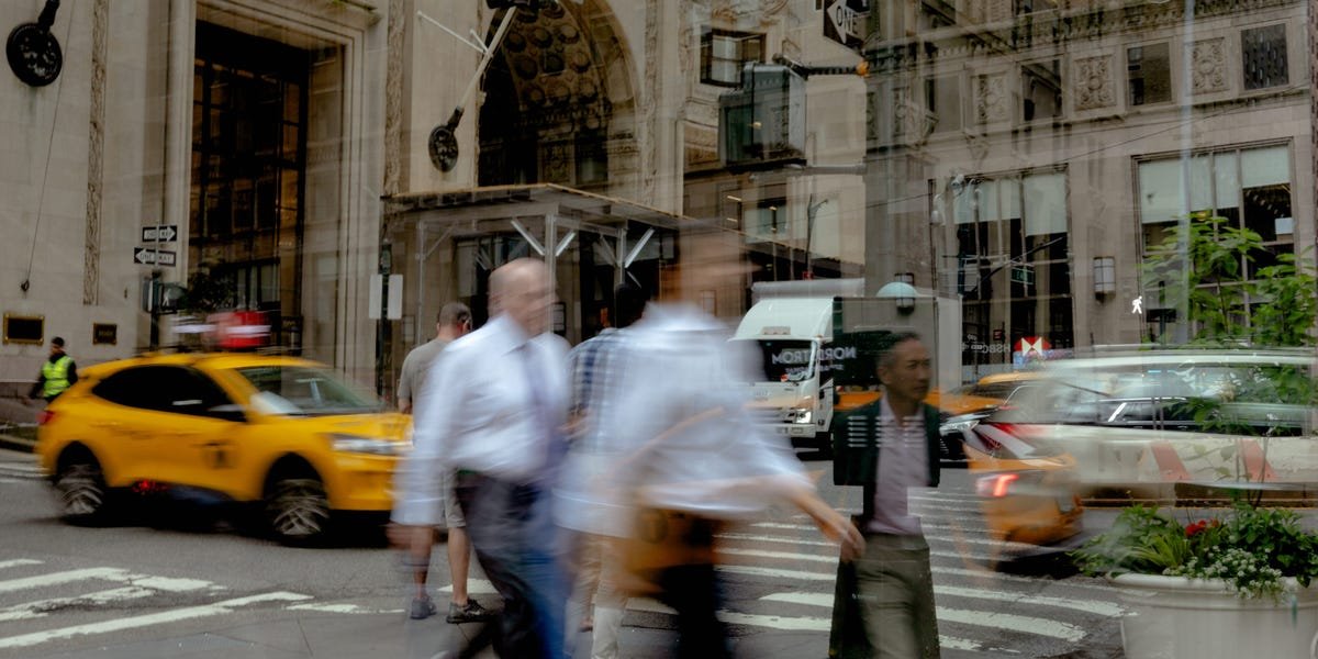 Funding Financial institution Settles Case That Put 100-Hour Workweeks on Trial