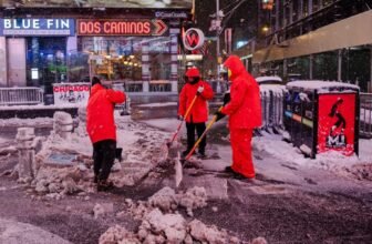 Hundreds of Flights Canceled As Winter Storm Arrives in Northeast
